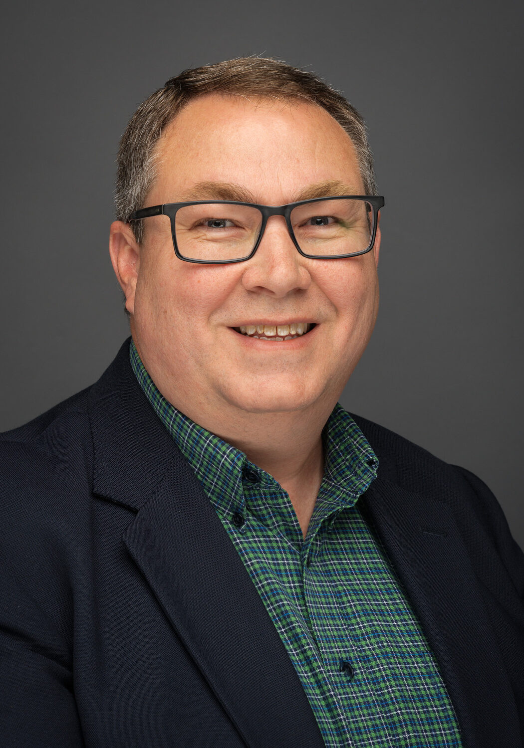 Kevin Maples-LRBA-headshot-stuart twery Professional headshot photographed for the Lynchburg Regional Business Alliance by Stuart Twery Photography.